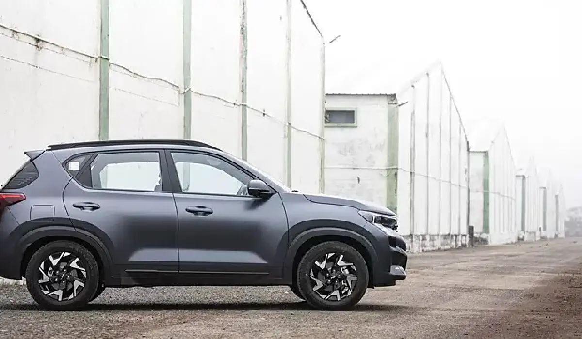 Kia - Sonet X-Line - Luxury SUV Car Rentals - Preowned SUV Car - Exclusive Concierge Club.webp